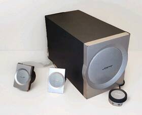 Bose 273787-001 Companion 3 2.1 Channel Wired Multimedia Speaker System With Subwoofer