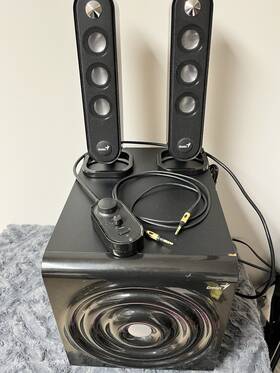 Sw-v2.1 Genius Sw-v2 1255 40 Watts 2.1 3 Piece Speaker System