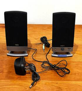 3270 Insignia Desktop Computer Speakers Black Headphone Jack