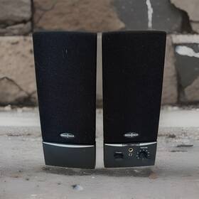 8a24a Insignia Portable Computer Speakers- Tested And Working