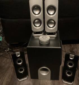Insignia Ns-psd6321 2.1 Wired Computer Speaker System With Subwoofer Black