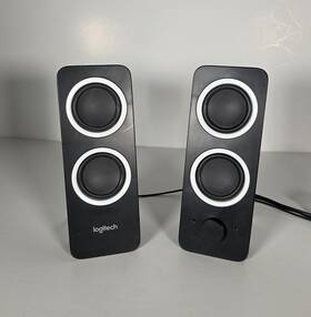 880-000416 Logitech Z200 Multimedia Speakers Includes Power Adapter Black With Volume Control