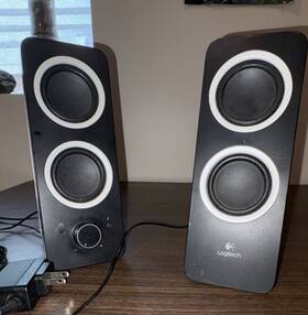 Logitech S/n 1515gx125848 Wired 2.0 Computer Speakers Black With Volume Control Headphone Jack