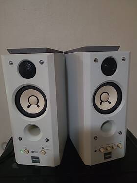 Ystm100 Yamaha Yst-m100powered Speakers With Power Supply