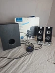 Insignia 2.1 Bluetooth Speaker System (3-PIECE) Black Tested. Fixed Price $25.00.