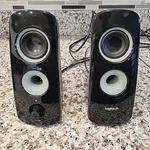 Logitech Speaker System Z323 With Subwoofer Pre-owner. Fixed Price $34.99.