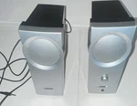 Bose Companion 2.0 Channel Wired Computer Speakers Silver Black 3.5MM Rca. Fixed Price $25.00.